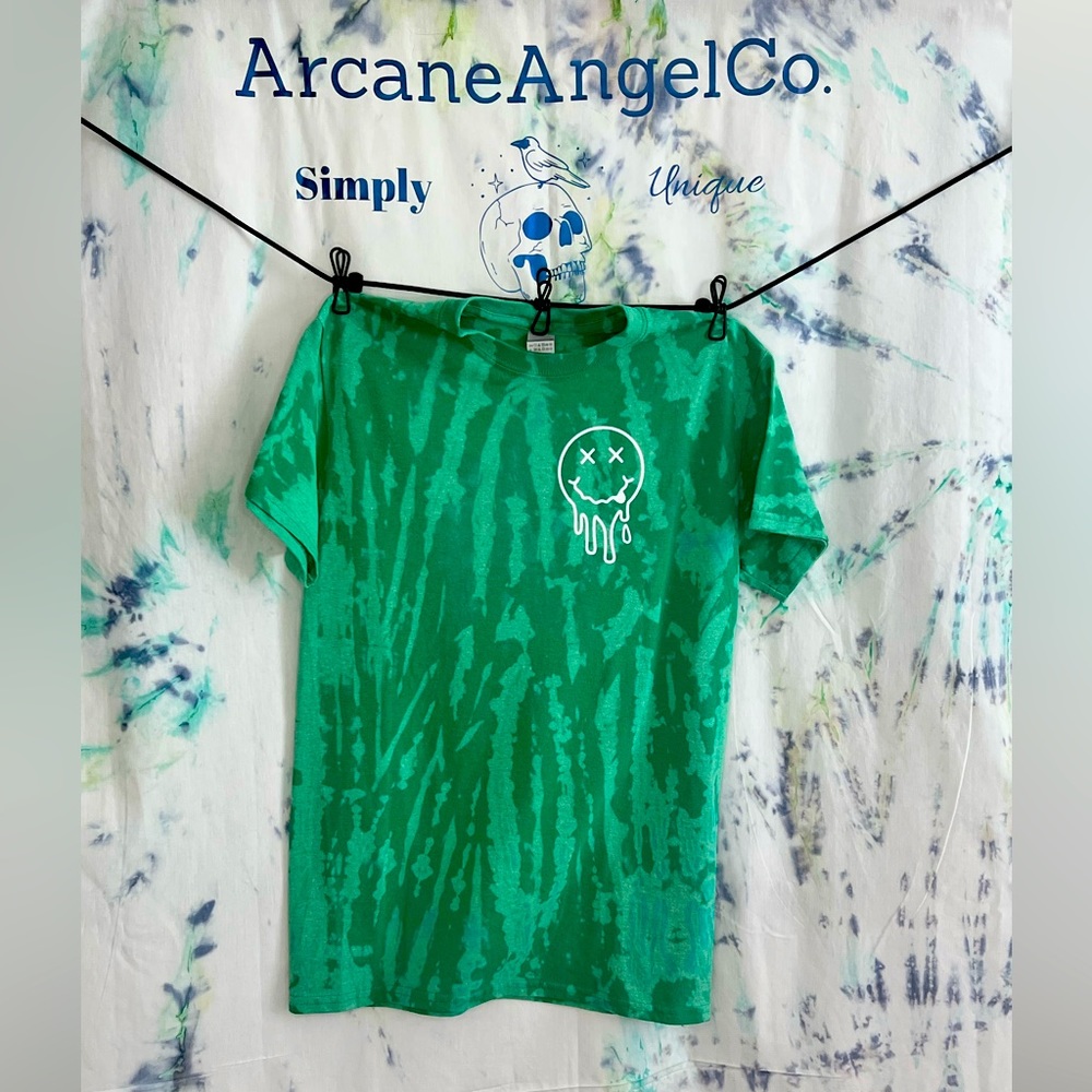 Weird moms build character tie dyed green tshirt with smiley face